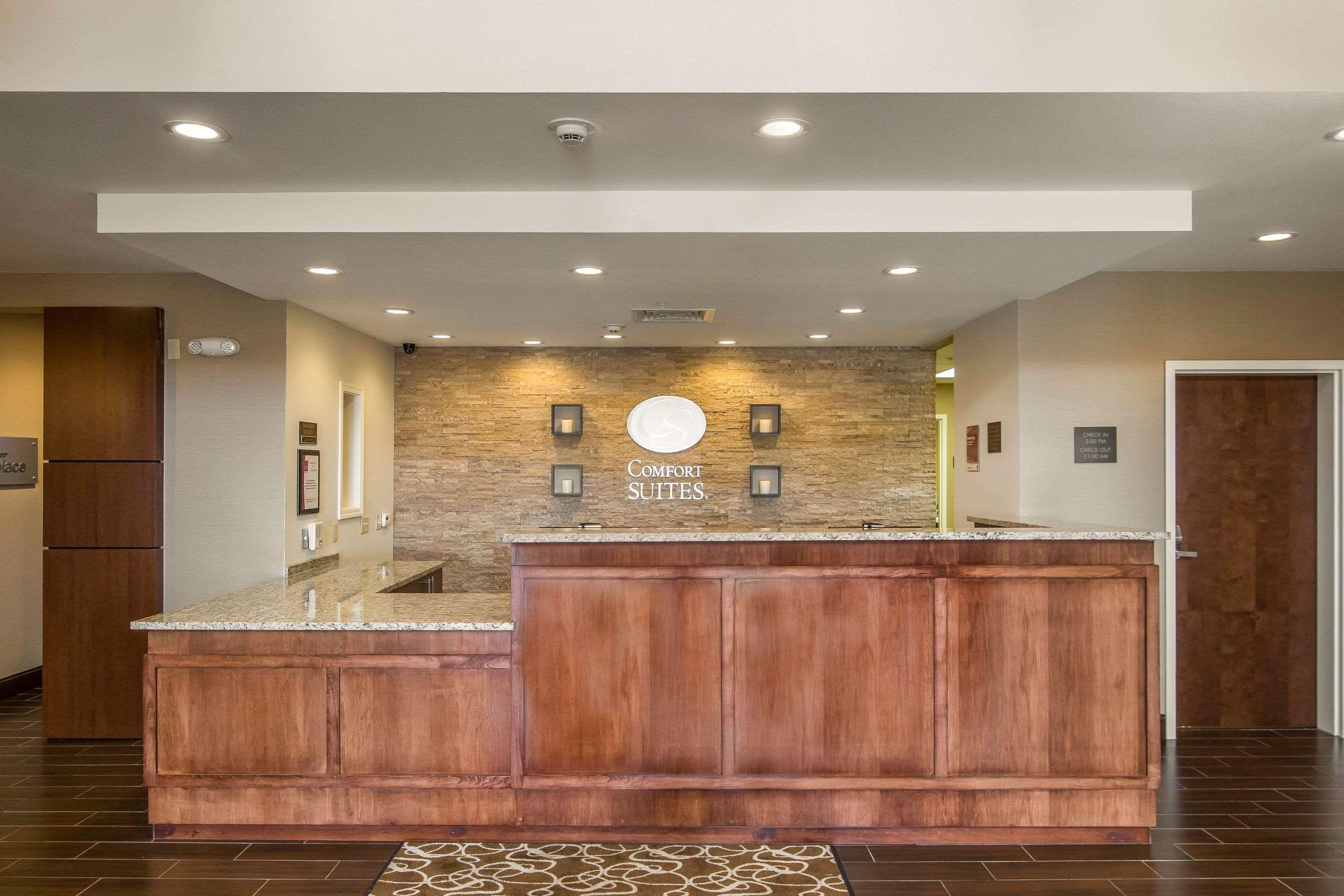 Comfort Suites - Dodge City Zewnętrze zdjęcie