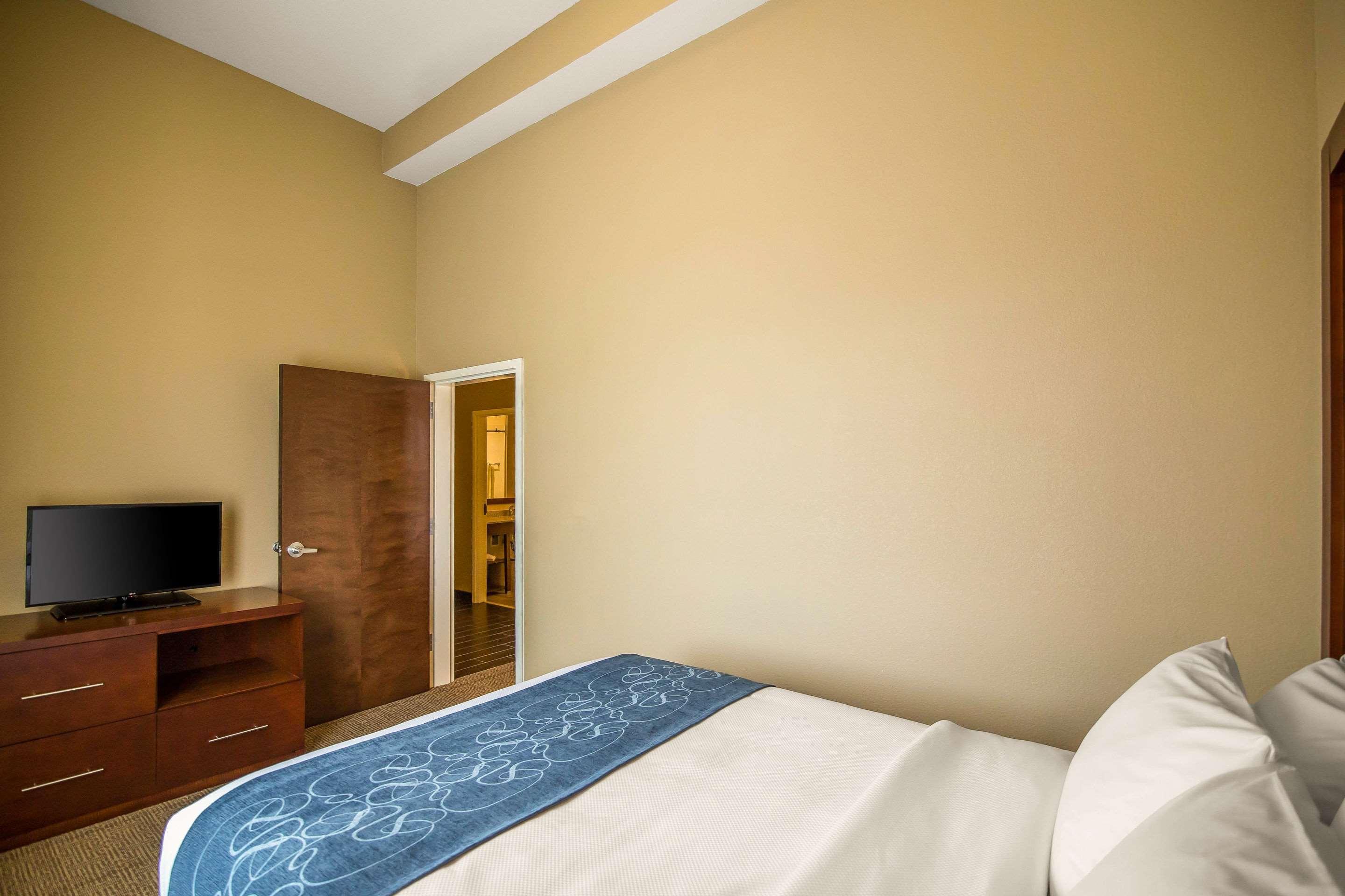 Comfort Suites - Dodge City Zewnętrze zdjęcie
