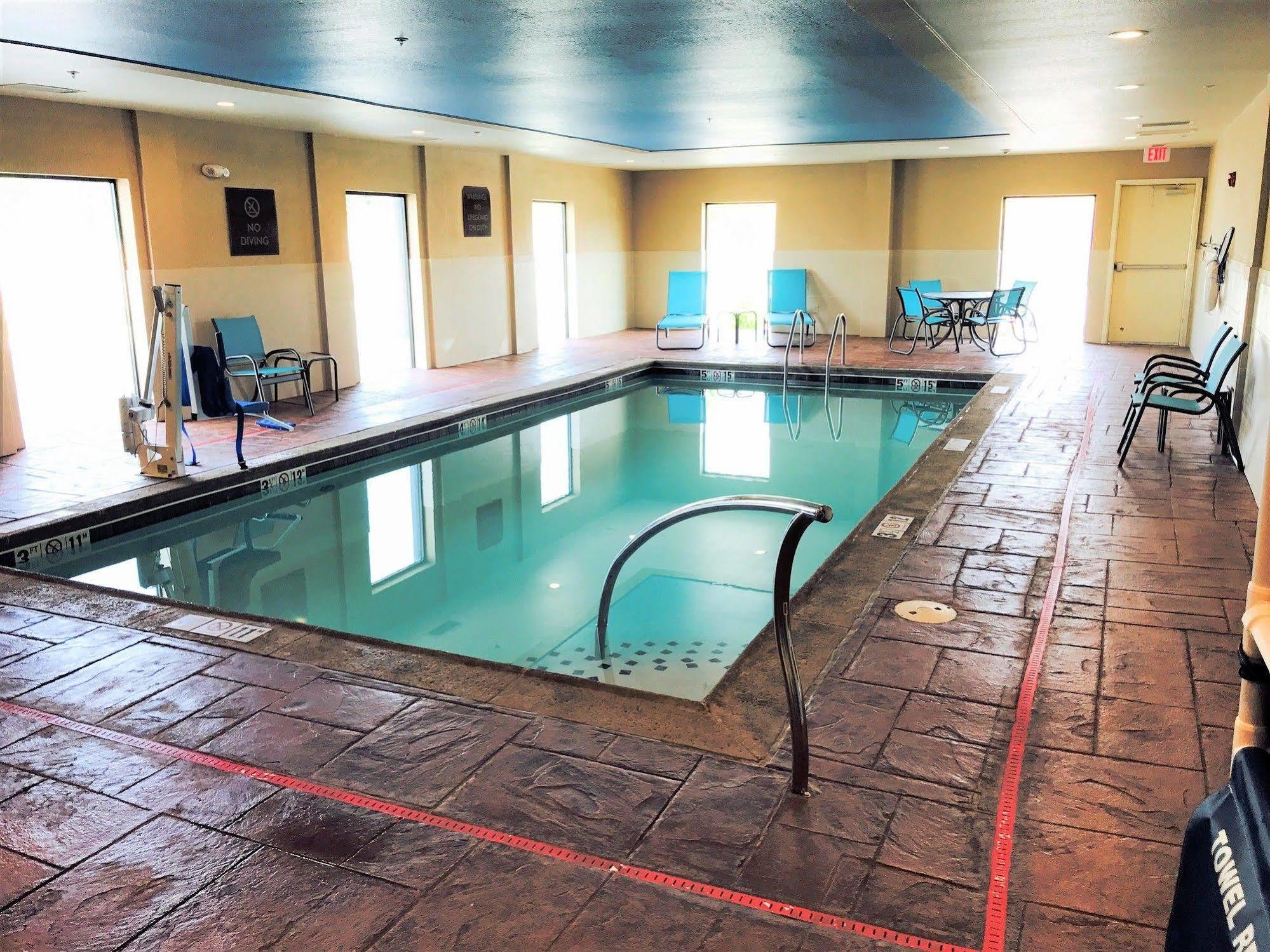Comfort Suites - Dodge City Zewnętrze zdjęcie